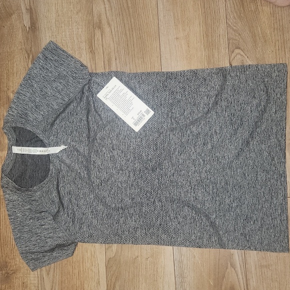 Lululemon Swiftly Tech Short Sleeve 2.0 *City L.A. NWT - Picture 3 of 7